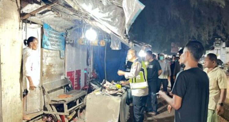 Petugas saat mendatangi TKP di Kecamatan Syiah Kuala